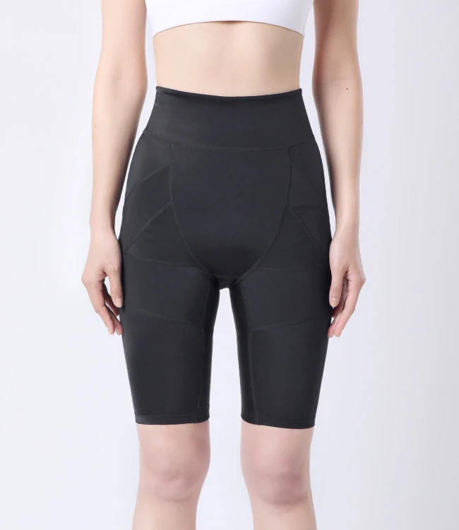 BLACK ブラック 正面