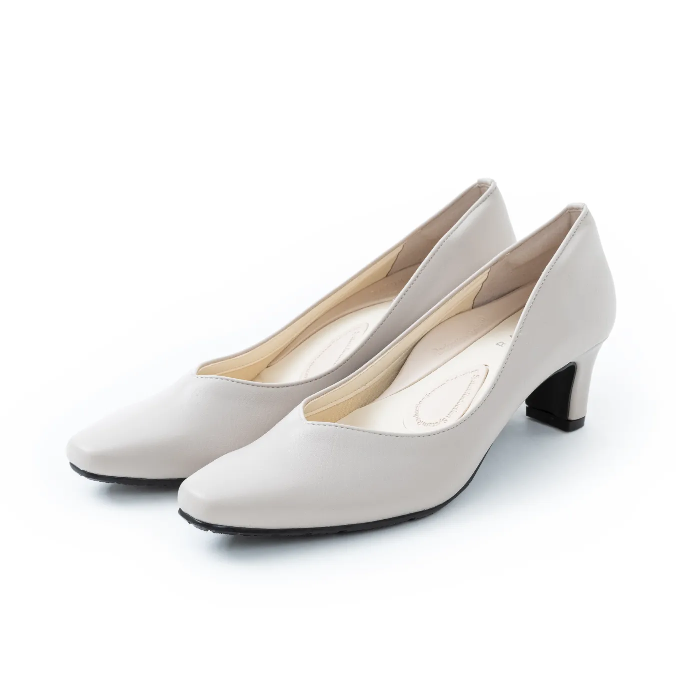 RAKUNA パンプス シャーリングパンプス23.5 RAKUNA ラクナ レザー 整体 パンプス 23.5㎝ 4E - メルカリ