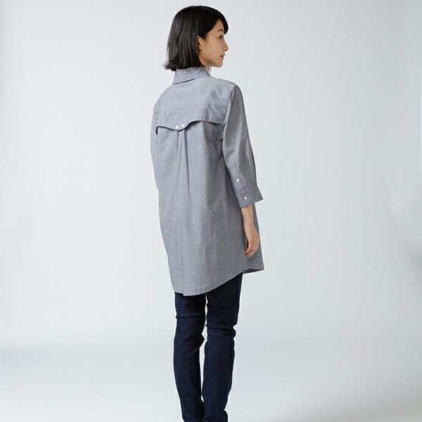 UV&DRYチュニックシャツ(ネイビー) 着用画像 斜め背面