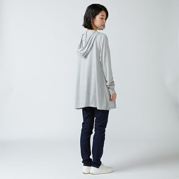 2023 UVブロックフーディ（グレー） 着用画像 背面