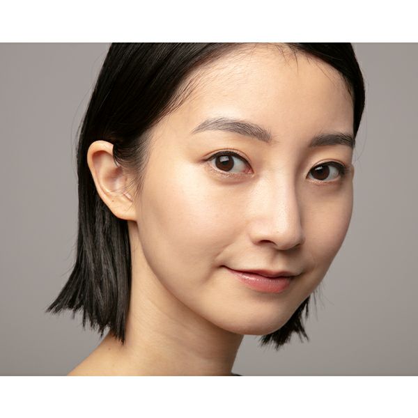 ラスティングアイブロウリアリー（グレー）使用イメージ