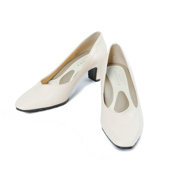 カラー整体パンプス 5cmヒール（オフホワイト）