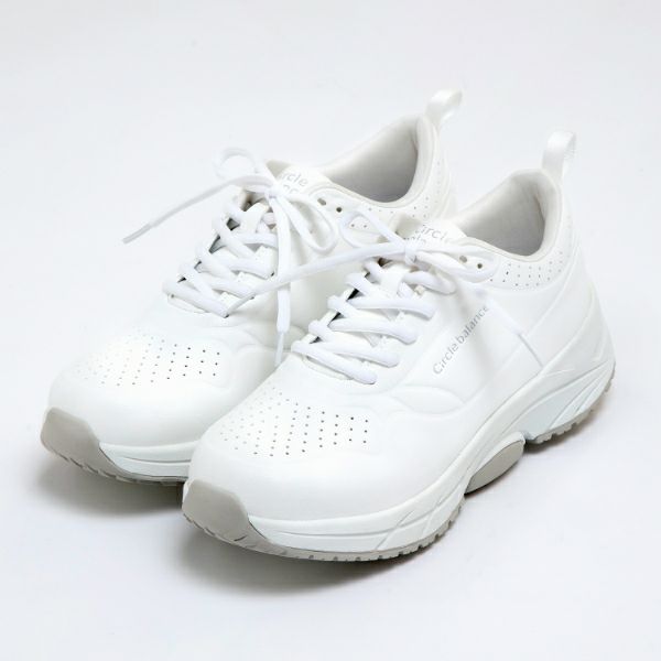 ヨガバランススニーカー（ホワイト）斜め正面