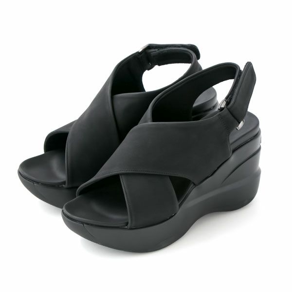 ヒールアップサンダル（クロスタイプ）