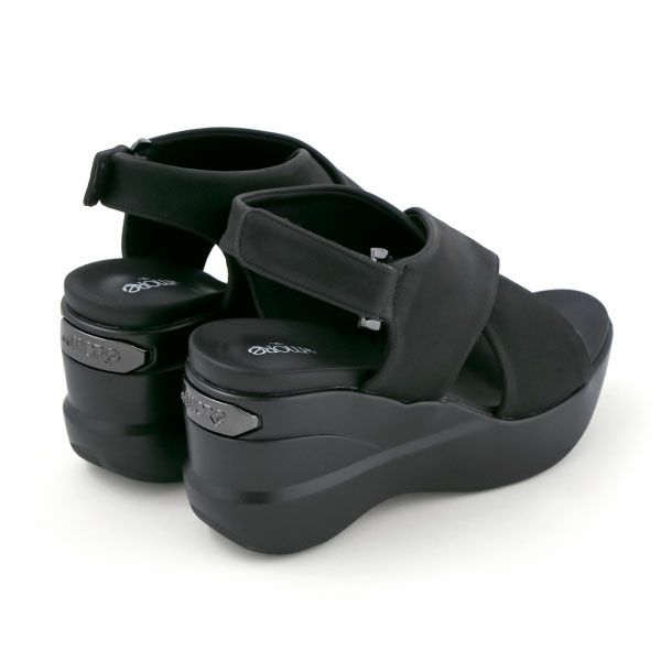 ヒールアップサンダル（クロスタイプ）　斜め背面