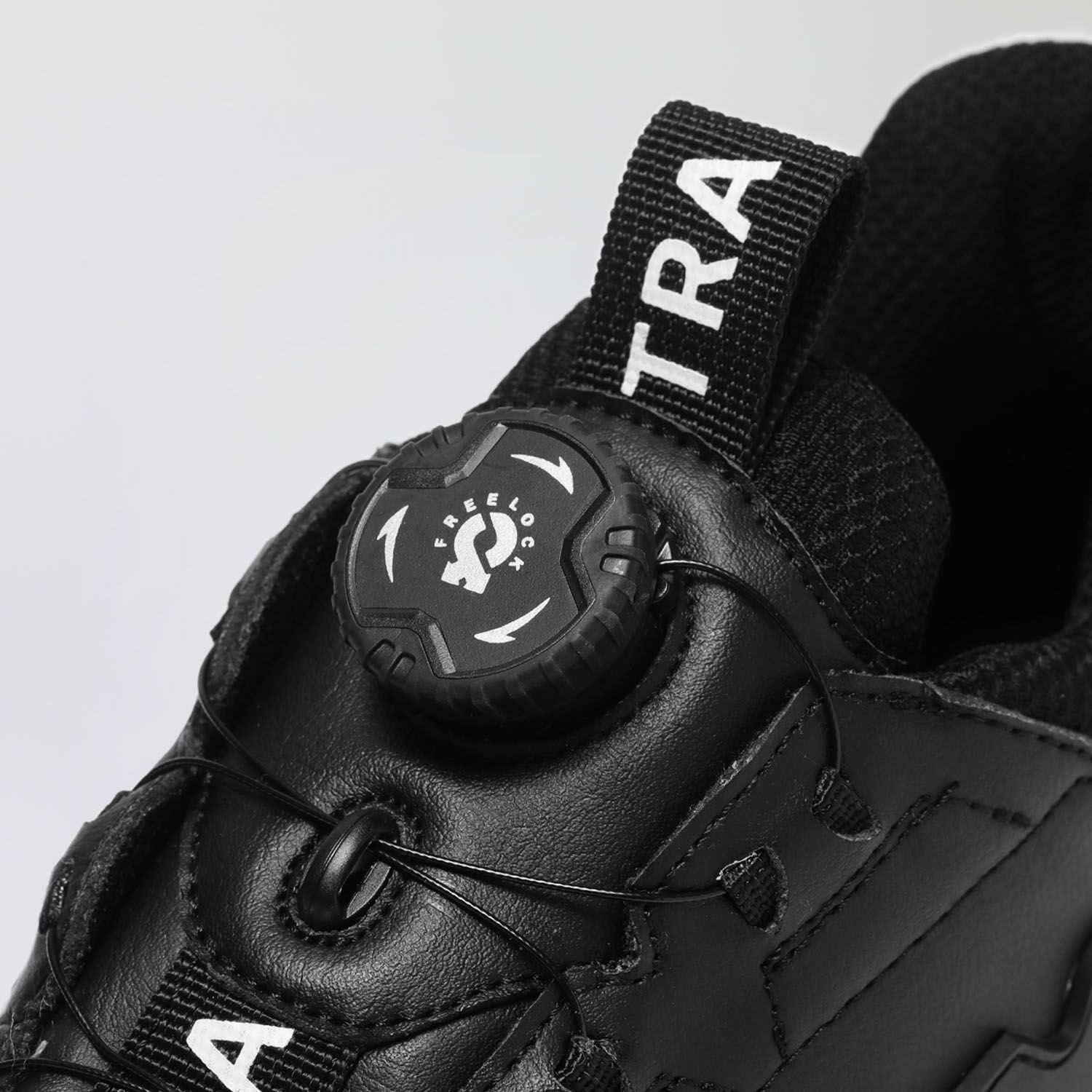 美品】 バランスコアターフ ブラック 24.5センチ BEAXIS ゴルフ